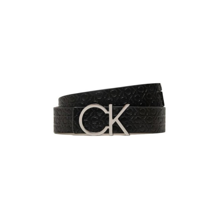 Cinturón de piel negro para mujer Calvin Klein vista frontal con hebilla y logo ck