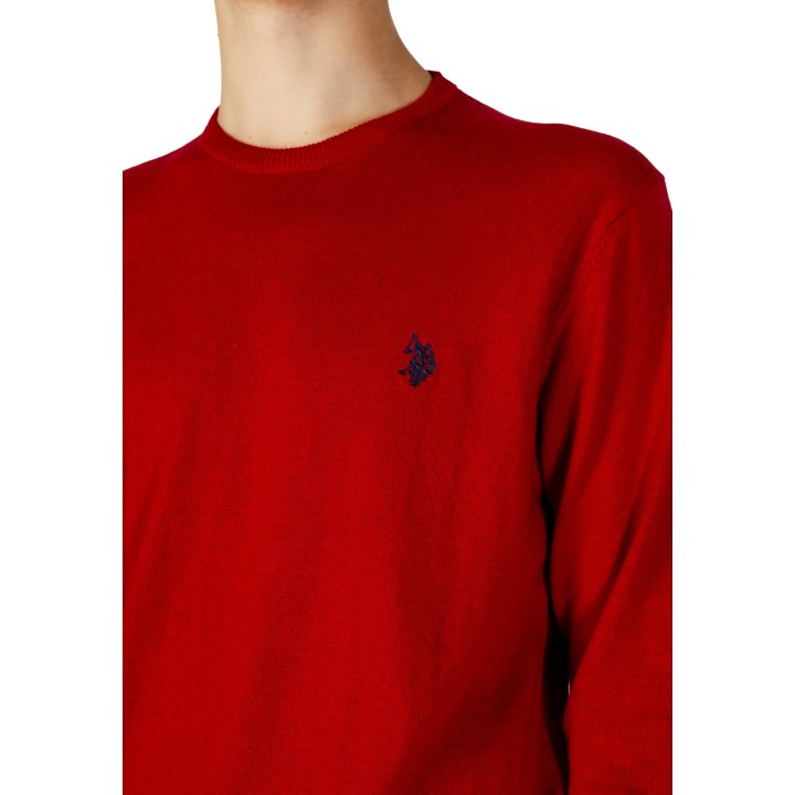 Detalle del jersey rojo de hombre U.S. Polo Assn. US40 173006 de punto