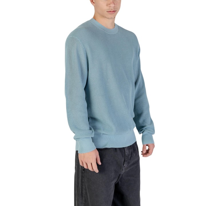 Jersey de hombre Calvin Klein Jeans LS Cotton Mesh Crew azul pálido de algodón vista tres cuartos