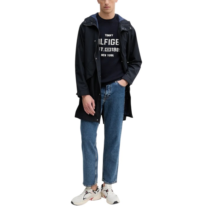 Tommy Hilfiger jersey de hombre azul oscuro vista de tres cuartos