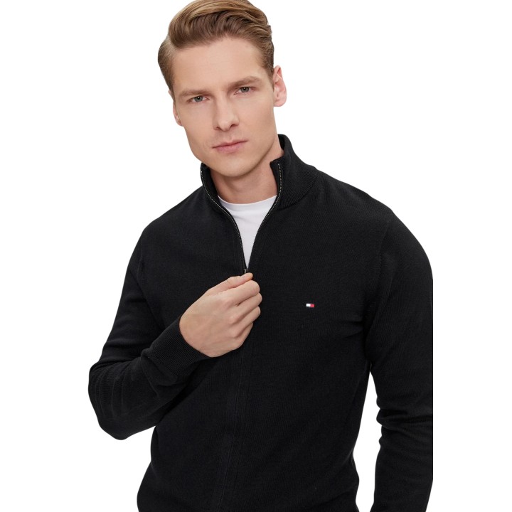 Tommy Hilfiger cárdigan negro de hombre en algodón pima y cachemir vista de tres cuartos