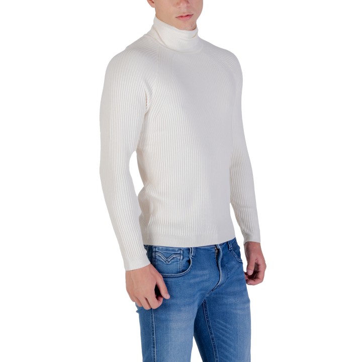 Jersey de cuello alto Antony Morato para hombre en color sour cream de viscosa elástica vista de tres cuartos