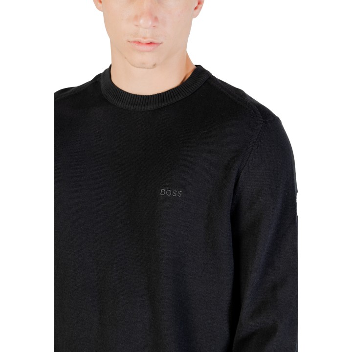 Detalle del jersey negro Boss de hombre