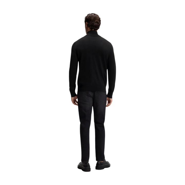 Cárdigan Boss de hombre negro vista posterior en modelo