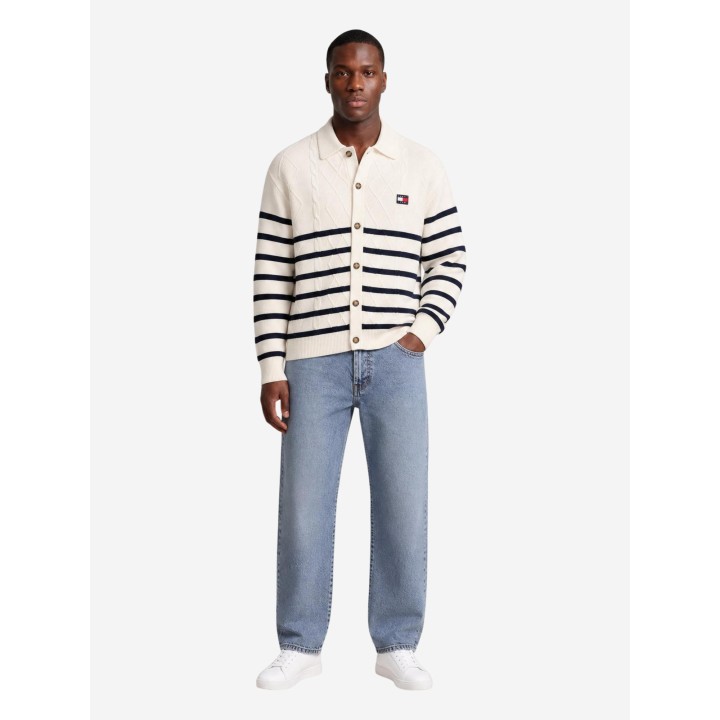 Tommy Hilfiger Jeans cárdigan de hombre blanco vista frontal de cuerpo entero