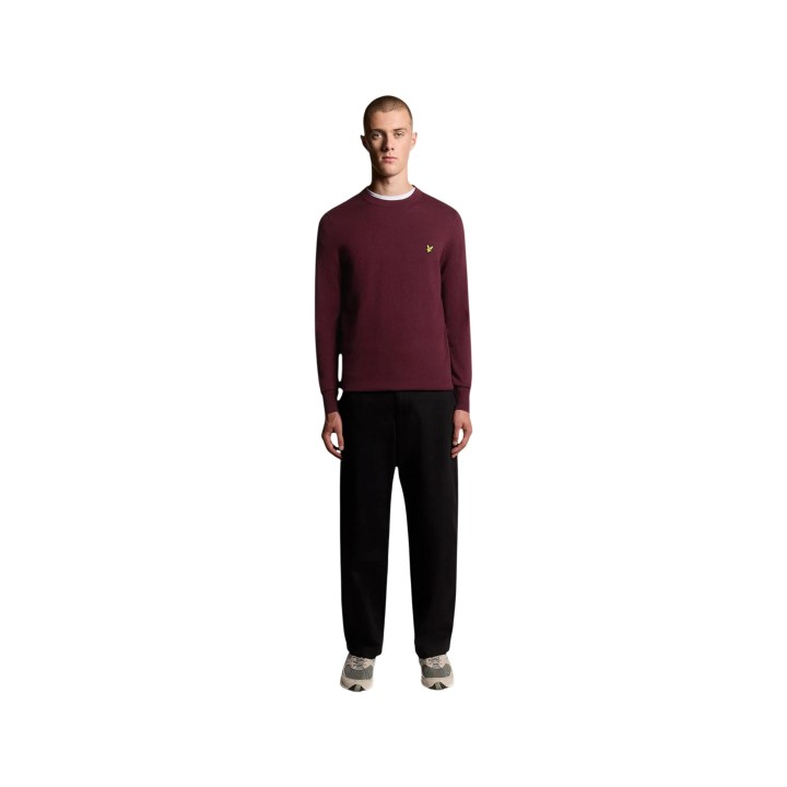 Jersey de hombre Lyle & Scott de algodón merino color burdeos vista frontal