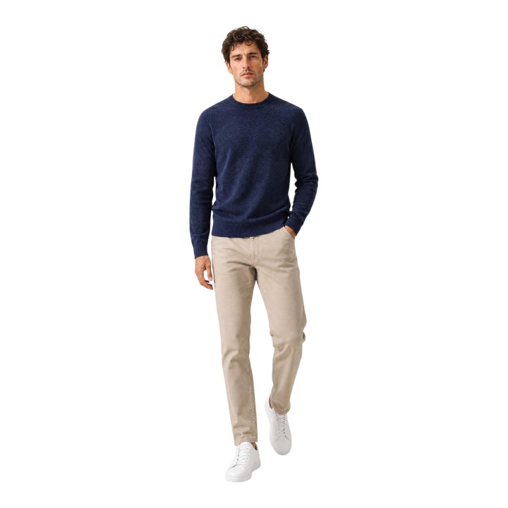 YOS jersey de hombre azul de chenilla vista de tres cuartos