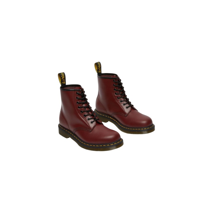 Dr. Martens 1460 botas de mujer bordeaux en vista tres cuartos