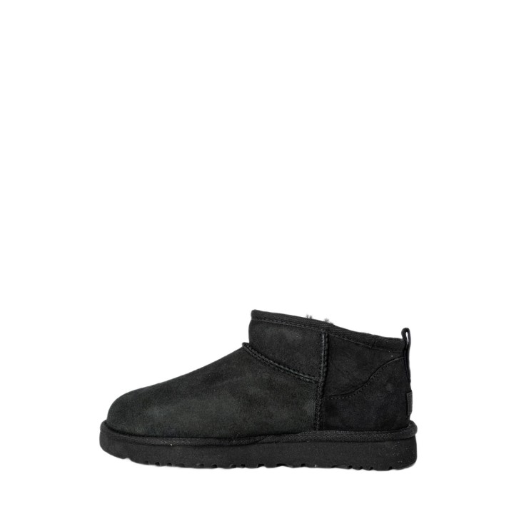 UGG Classic Ultra Mini 1116109 para mujer en negro vista lateral posterior