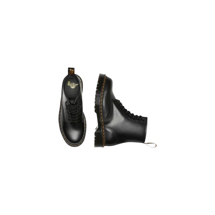 Dr. Martens 1460 BEX botas de mujer negras vista de detalle