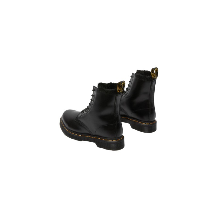 Dr. Martens 1460 Serena botas para mujer negras de piel vista posterior