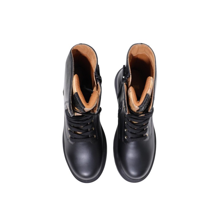 Botas negras de mujer Alviero Martini Prima Classe detalle superior con cordones
