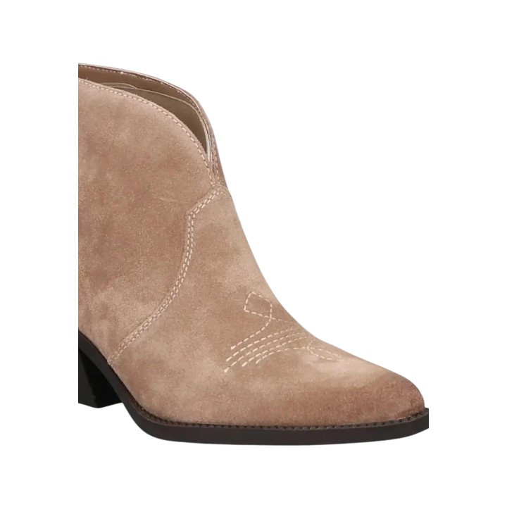 Detalle del botín Liu-Jo Austin 03 de mujer en beige claro