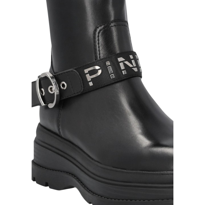 Detalle del botín de mujer Pinko EVA 01 negro