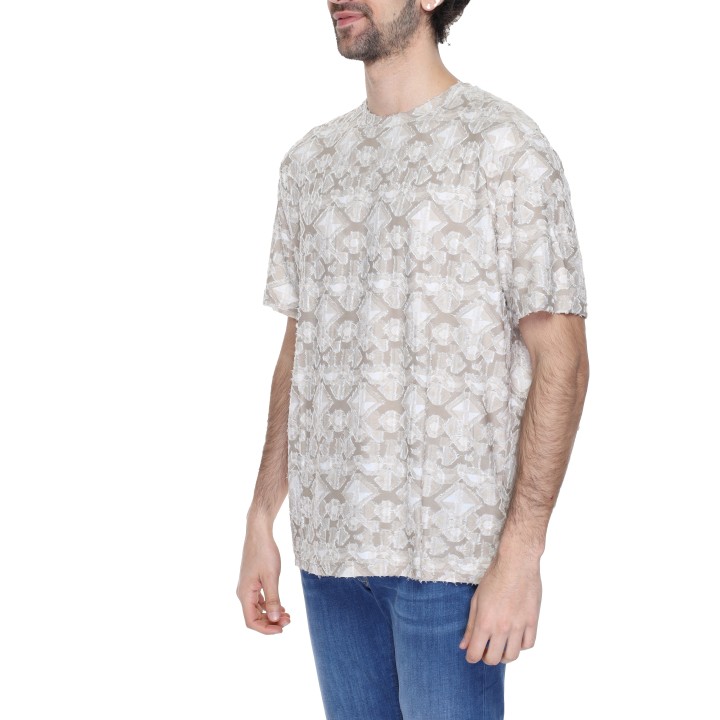 Antony Morato camiseta de hombre beige de tejido estampado vista de tres cuartos