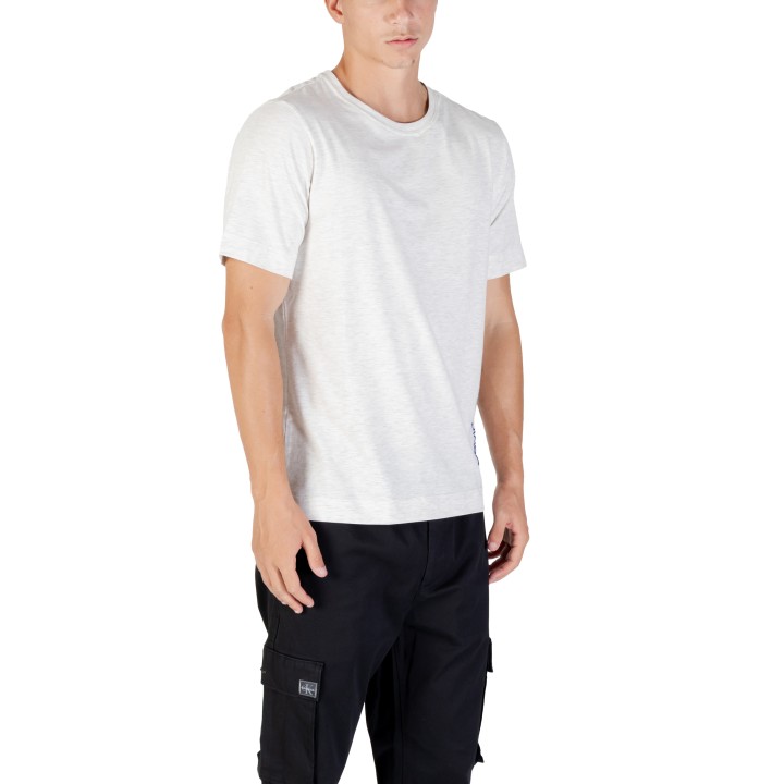 Camiseta de hombre Calvin Klein Sport SS TEE LVGMF5K106 gris claro vista de tres cuartos
