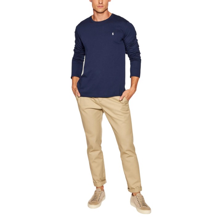 Camiseta de hombre Ralph Lauren azul de manga larga vista de tres cuartos