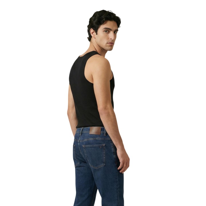 Camiseta negra Calvin Klein Jeans para hombre LV04RF272G vista tres cuartos posterior