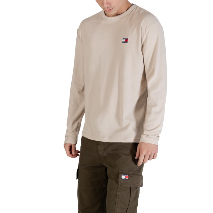 Camiseta de hombre Tommy Hilfiger Jeans beige de manga larga vista de tres cuartos