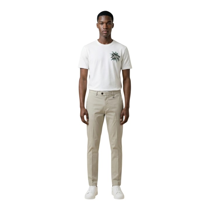 Camiseta Antony Morato de hombre color crema con estampado vista frontal de cuerpo entero
