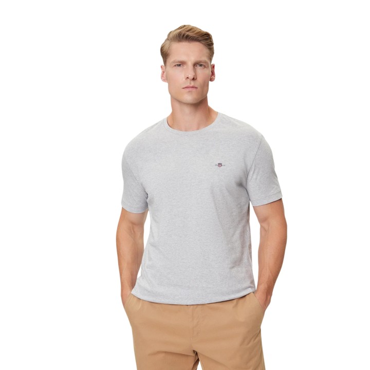 Camiseta Gant de hombre Reg Shield en gris claro vista frontal