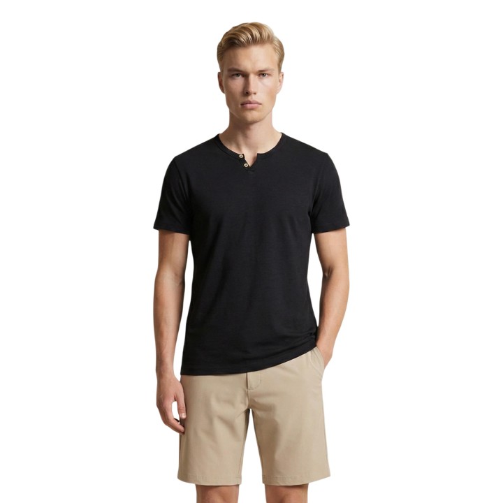 YOS camiseta negra de hombre LVE6TS003028U en vista frontal