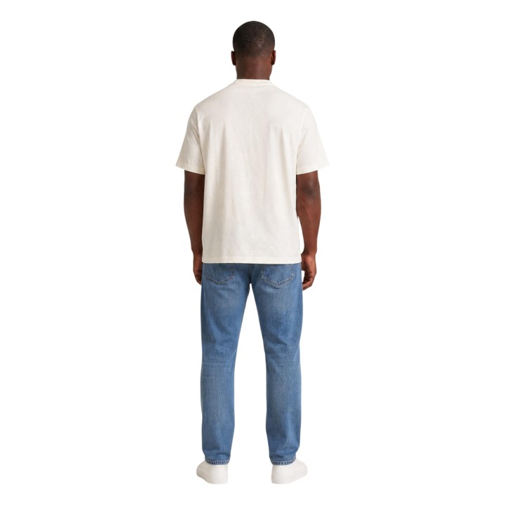 Tommy Hilfiger Jeans camiseta blanca de hombre DM0DM23376 vista posterior de cuerpo entero