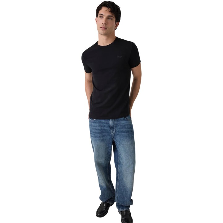 Camiseta Guess negra de hombre con logo discreto vista frontal