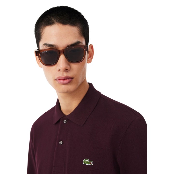 Detalle frontal de camiseta Lacoste de manga larga para hombre color grape violet