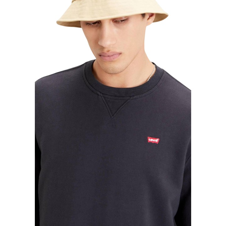 Detalle frontal de sudadera Levi's® de hombre negra 35909