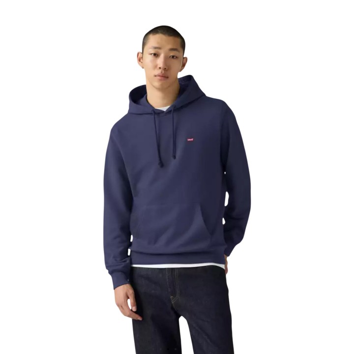Sudadera de hombre Levi's azul con capucha vista frontal en modelo