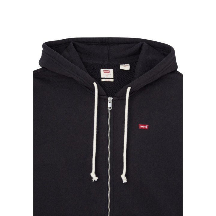 Detalle frontal de sudadera Levi's de hombre negra con capucha y cremallera