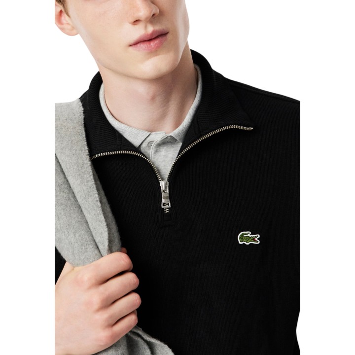 Detalle frontal de sudadera negra Lacoste SH1927-00 para hombre