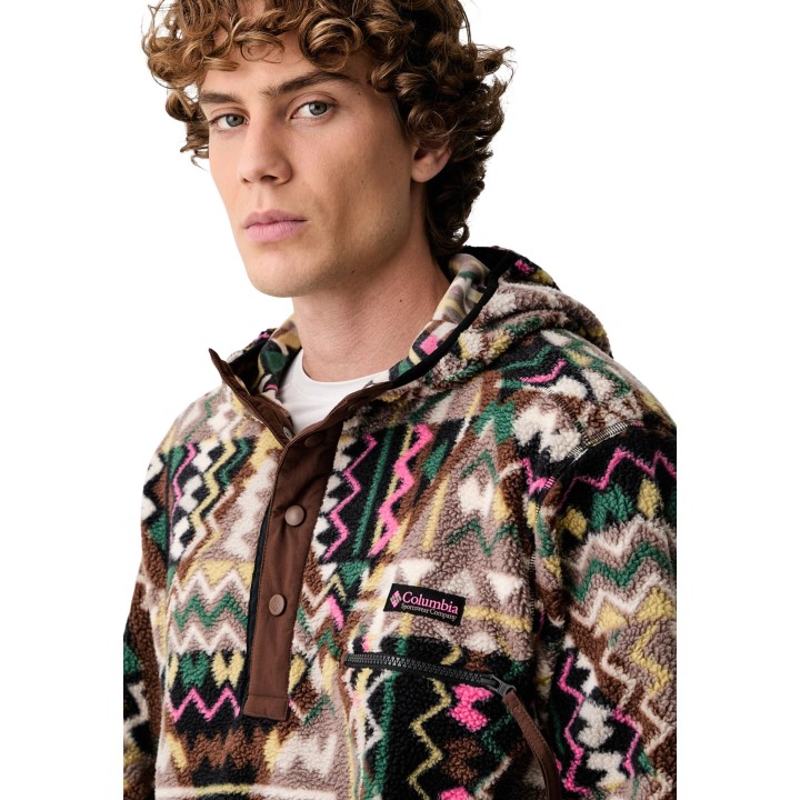 Detalle frontal de sudadera Columbia Helvetia II estampada marrón para hombre