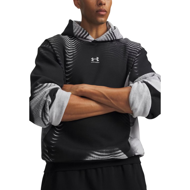 Detalle frontal de sudadera Under Armour de hombre negra UA Icon Fleece Printed HD