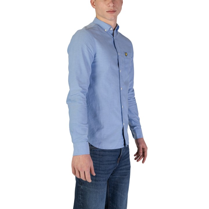 Lyle & Scott camisa de hombre azul claro vista tres cuartos