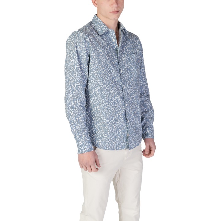 Replay camisa de hombre azul claro estampada vista de tres cuartos
