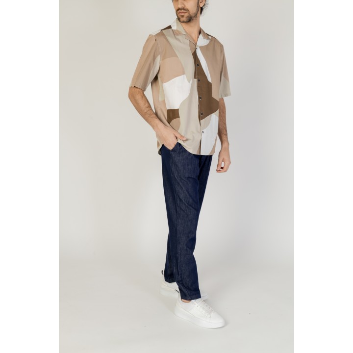 Only & Sons camisa de hombre marrón de manga corta vista de tres cuartos