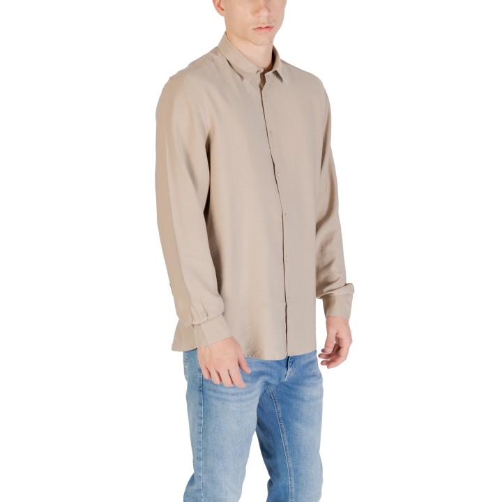 Antony Morato camisa de hombre beige Napoli regular fit vista de tres cuartos