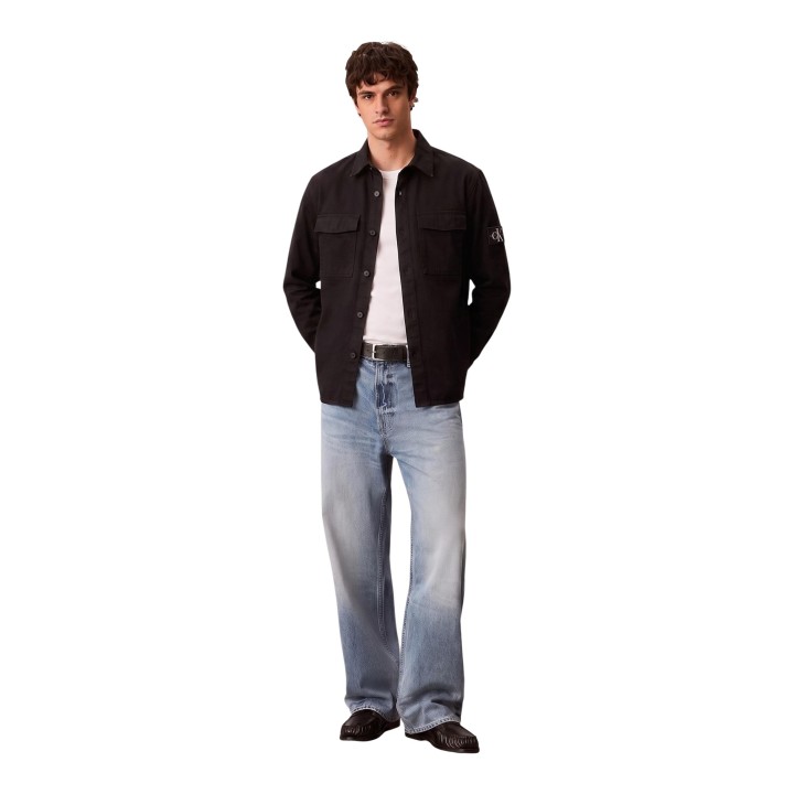 Camisa negra Calvin Klein Jeans para hombre LV04RG121G en vista frontal