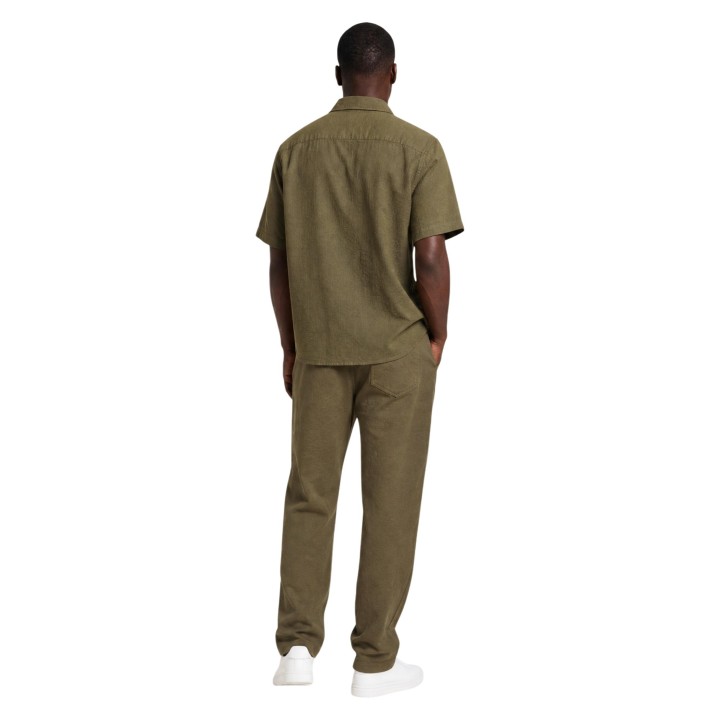 Hydra Clothing camisa de hombre verde oliva vista posterior