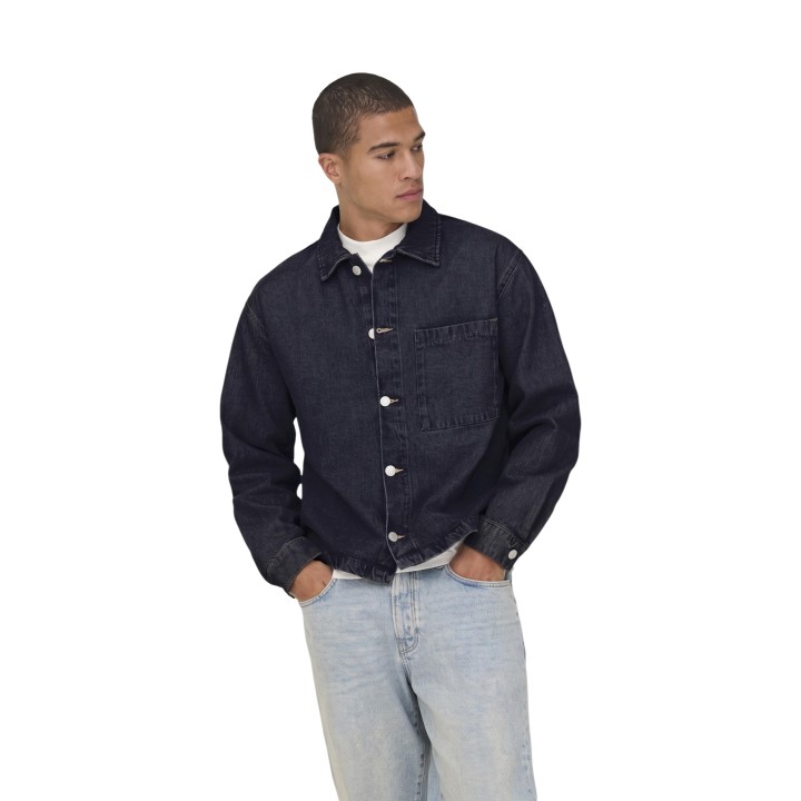 Only & Sons chaqueta vaquera de hombre en denim oscuro vista frontal de tres cuartos