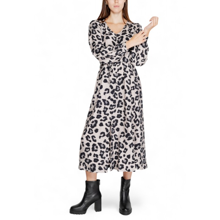 Jacqueline de Yong vestido midi de mujer gris claro estampado vista frontal