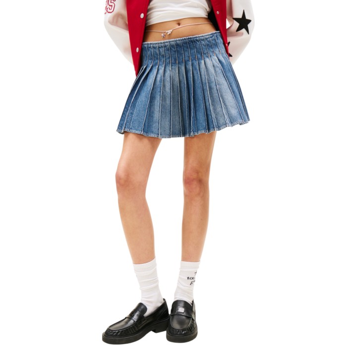 Tommy Hilfiger Jeans falda de mujer plisada en denim índigo vista frontal
