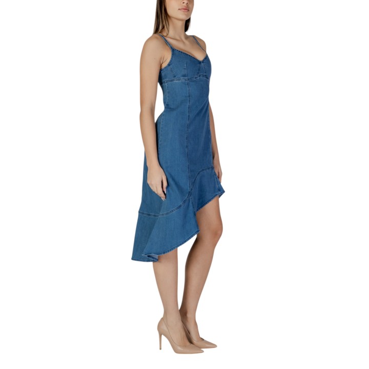 Desigual vestido de mujer denim Munich 25SWVD07 en vista lateral