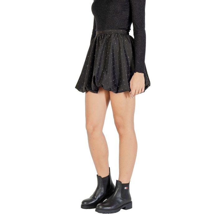 Falda negra de mujer Jacqueline de Yong Jdyskye 15364999 vista de tres cuartos