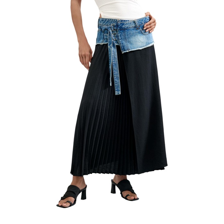 Desigual falda larga de mujer negra con detalle vaquero vista frontal