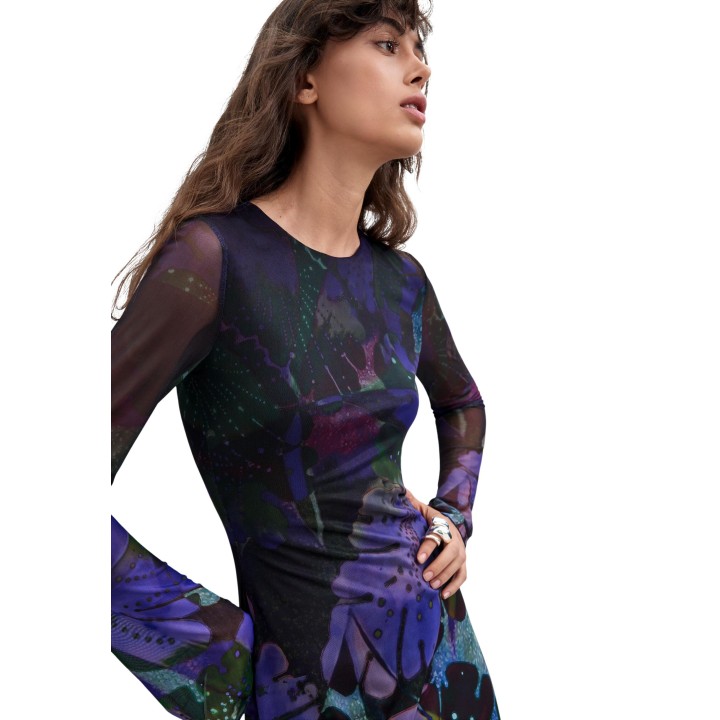 Detalle frontal del vestido violeta Desigual de mujer 26WWVK01