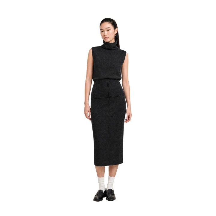 Jacqueline de Yong falda lápiz negra de mujer Hero Life vista frontal en modelo