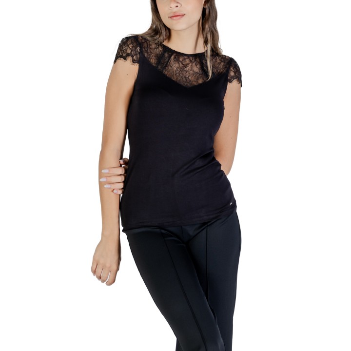 Morgan De Toi blusa negra de mujer con encaje vista de tres cuartos